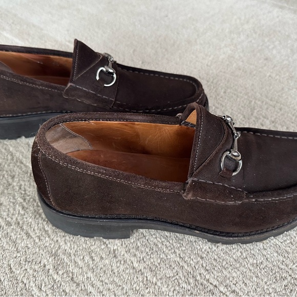 Brown suede men’s Gucci loafers - Picture 2 of 6